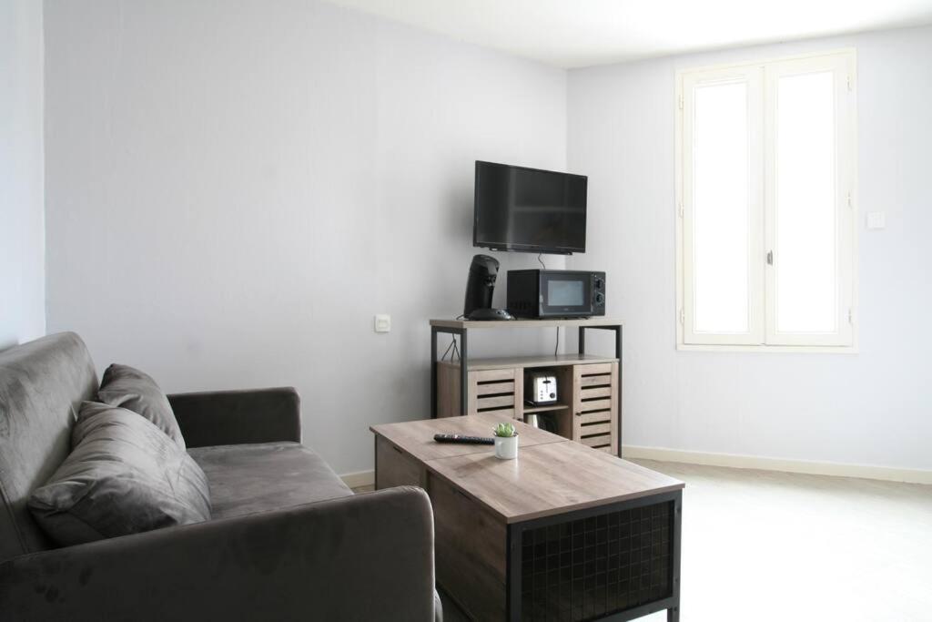 Le Petit Voyageur Apartment Angoulême Екстериор снимка